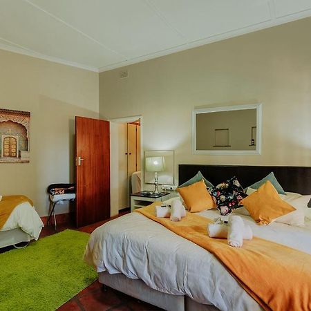 Riverbank Lodge Upington Exterior foto