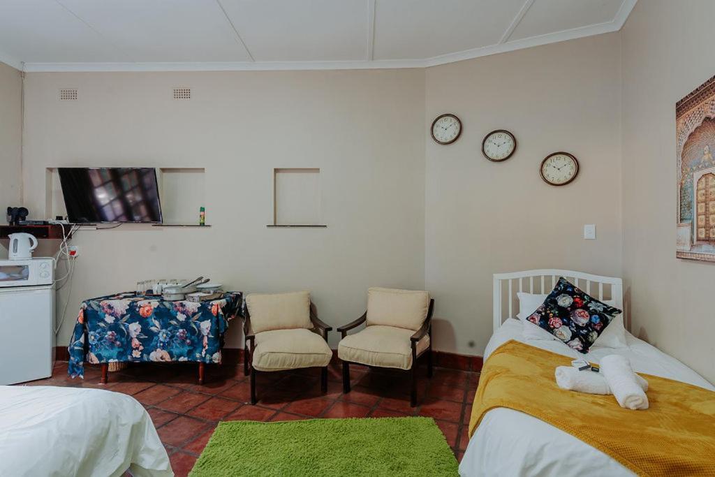 Riverbank Lodge Upington Exterior foto